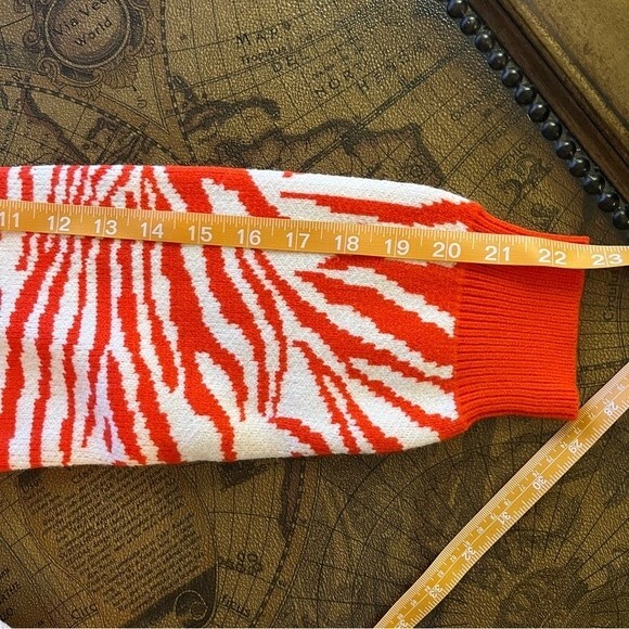 Halara Orange sz M Round Neck Button Front Animal Print Cardigan - Picture 6 of 12